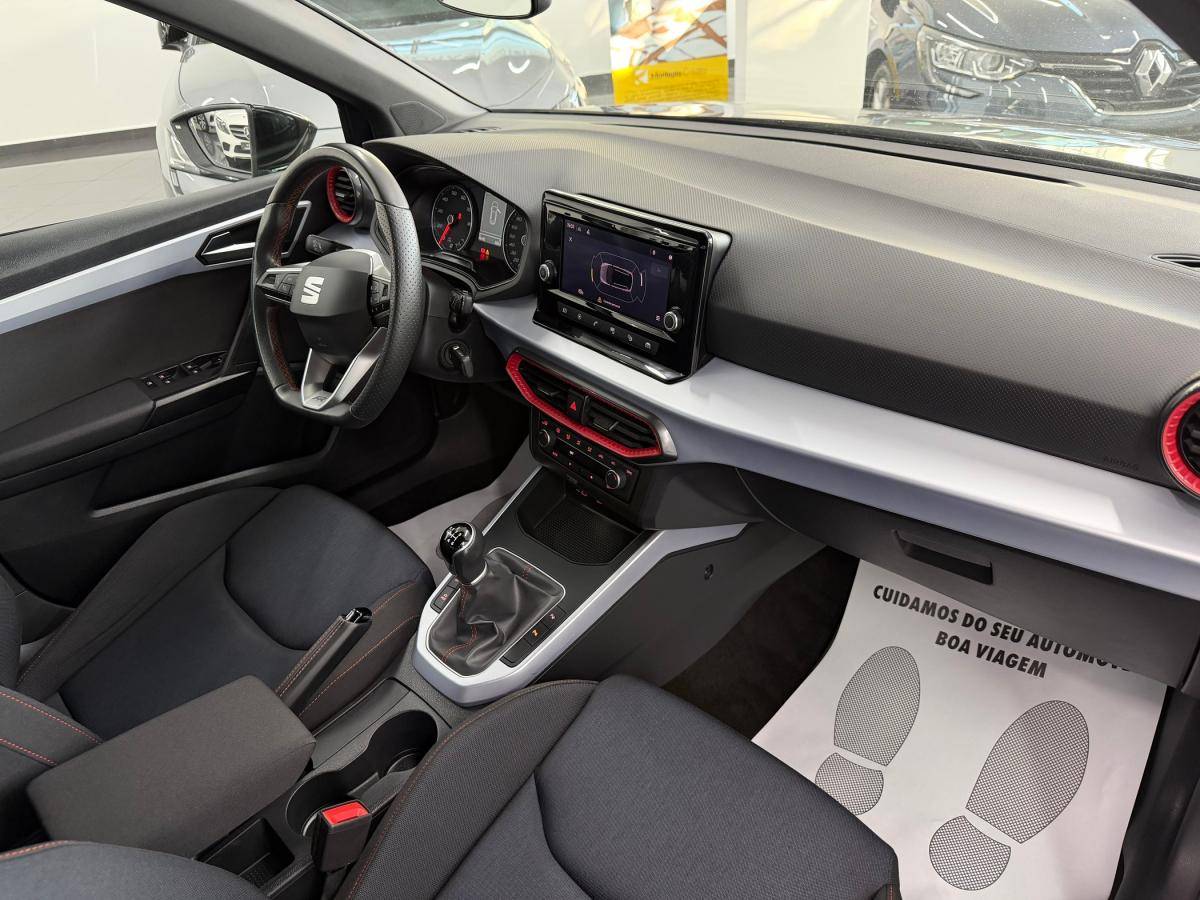 seat-arona-2023-gasolina-999cc