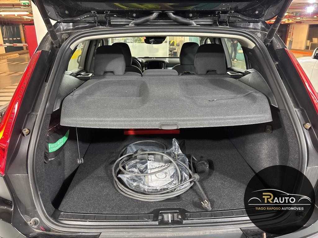 volvo-xc40-2022-hibrido-a-gasolina-1477cc