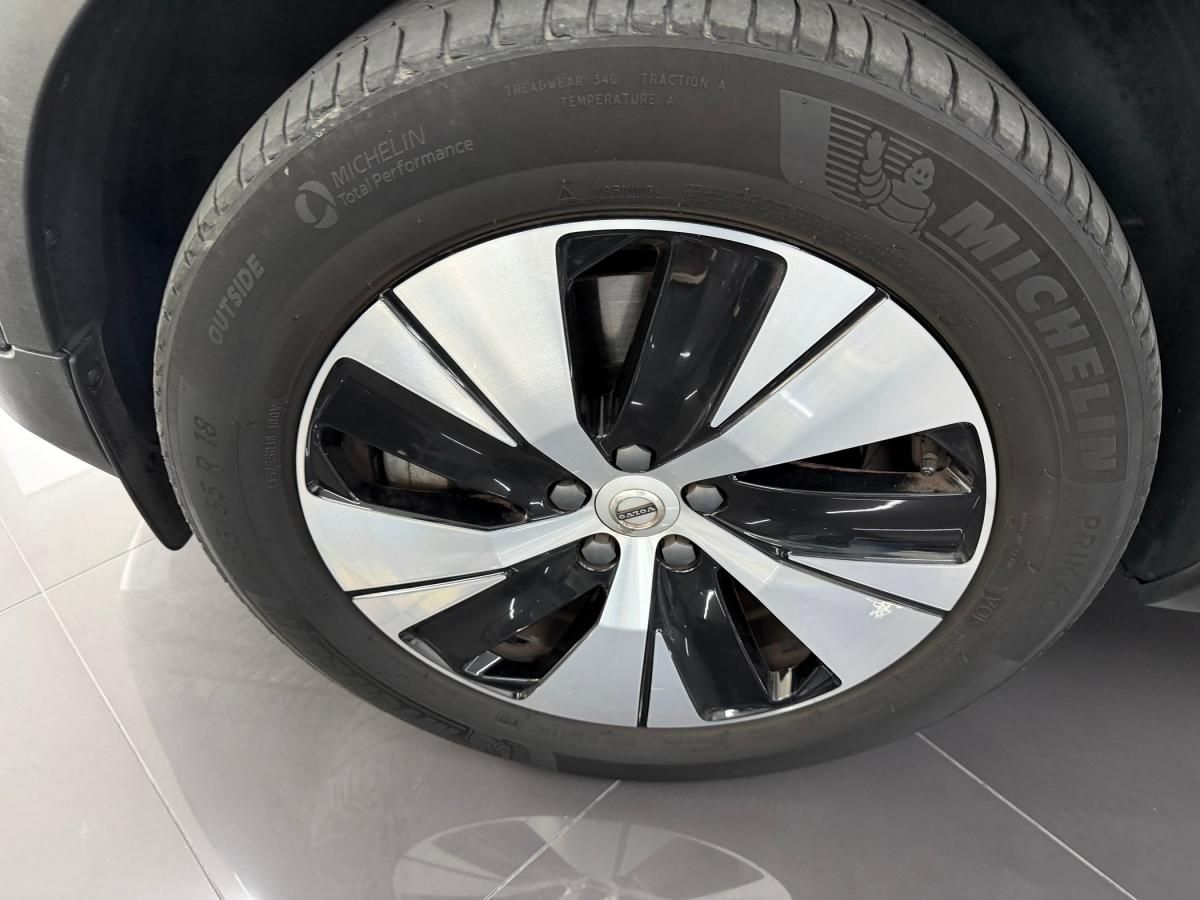 volvo-xc40-2022-hibrido-a-gasolina-1477cc