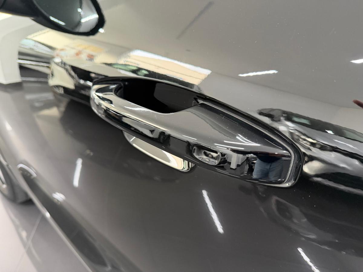 volvo-xc40-2022-hibrido-a-gasolina-1477cc
