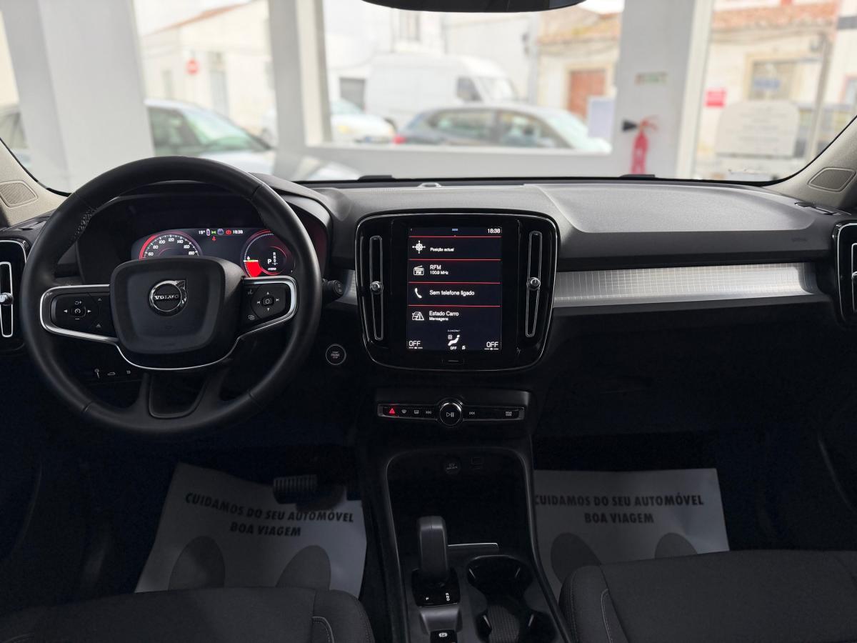 volvo-xc40-2022-hibrido-a-gasolina-1477cc