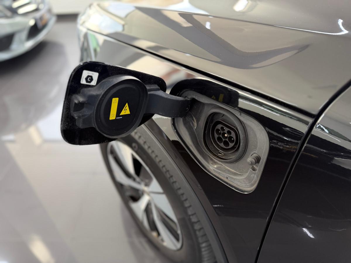 volvo-xc40-2022-hibrido-a-gasolina-1477cc