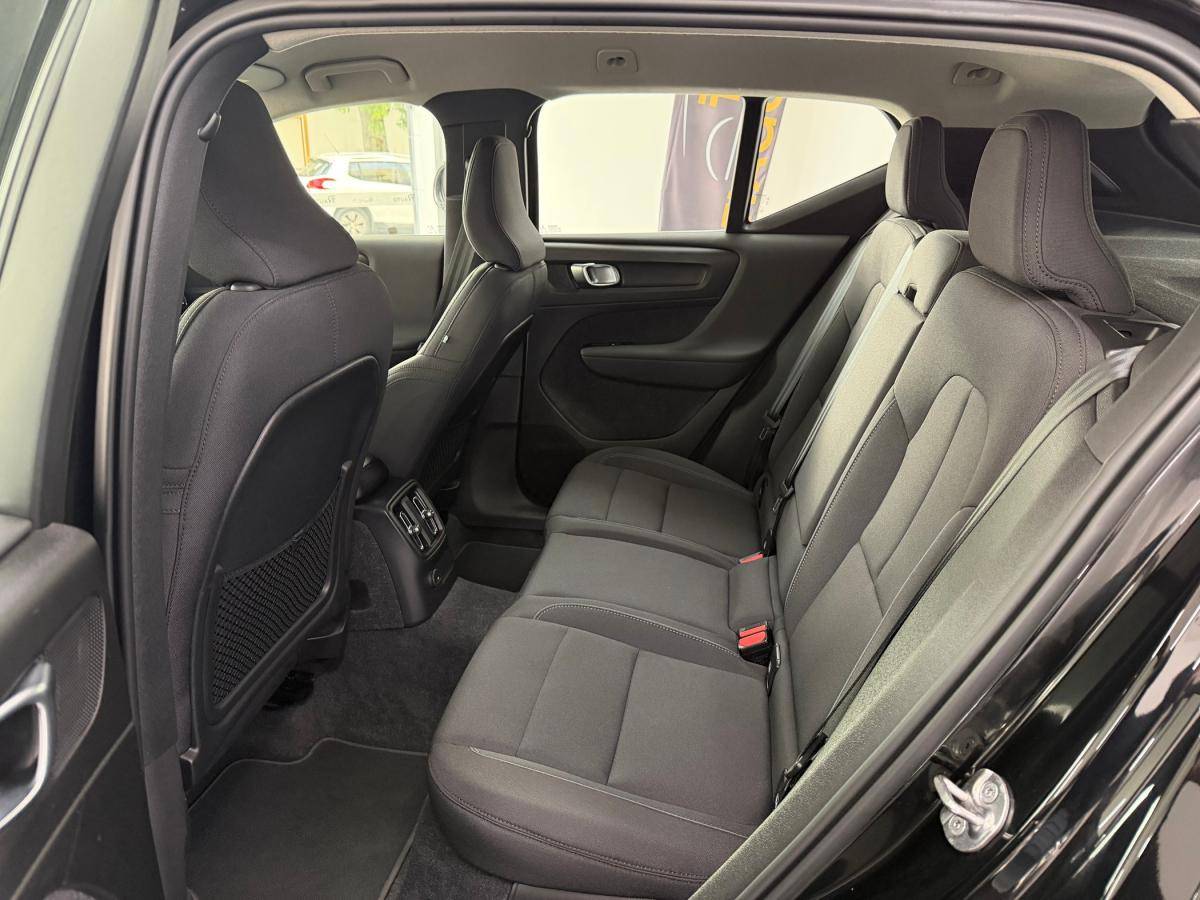 volvo-xc40-2022-hibrido-a-gasolina-1477cc