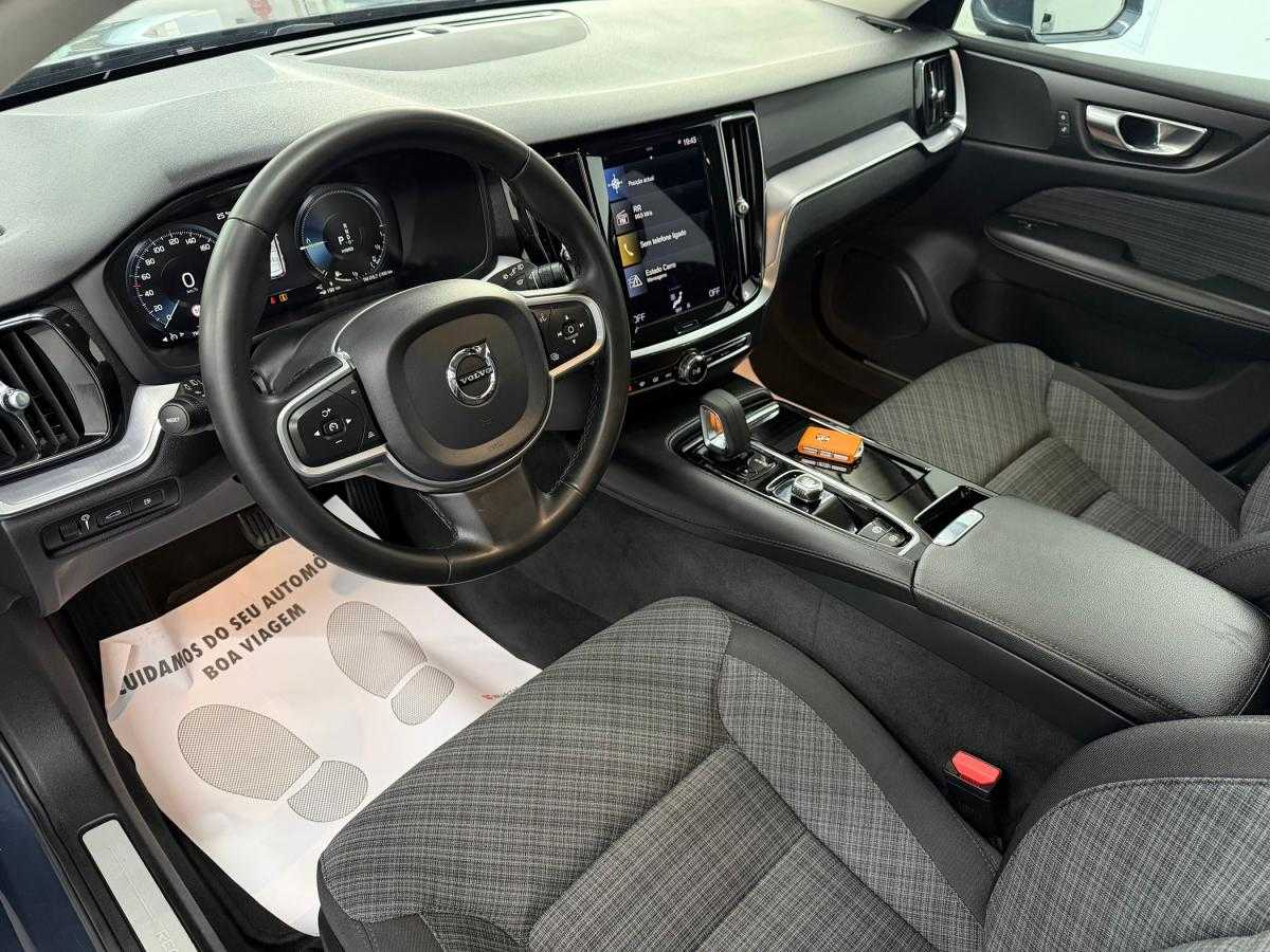 volvo-v60-2022-hibrido-a-gasolina-1969cc