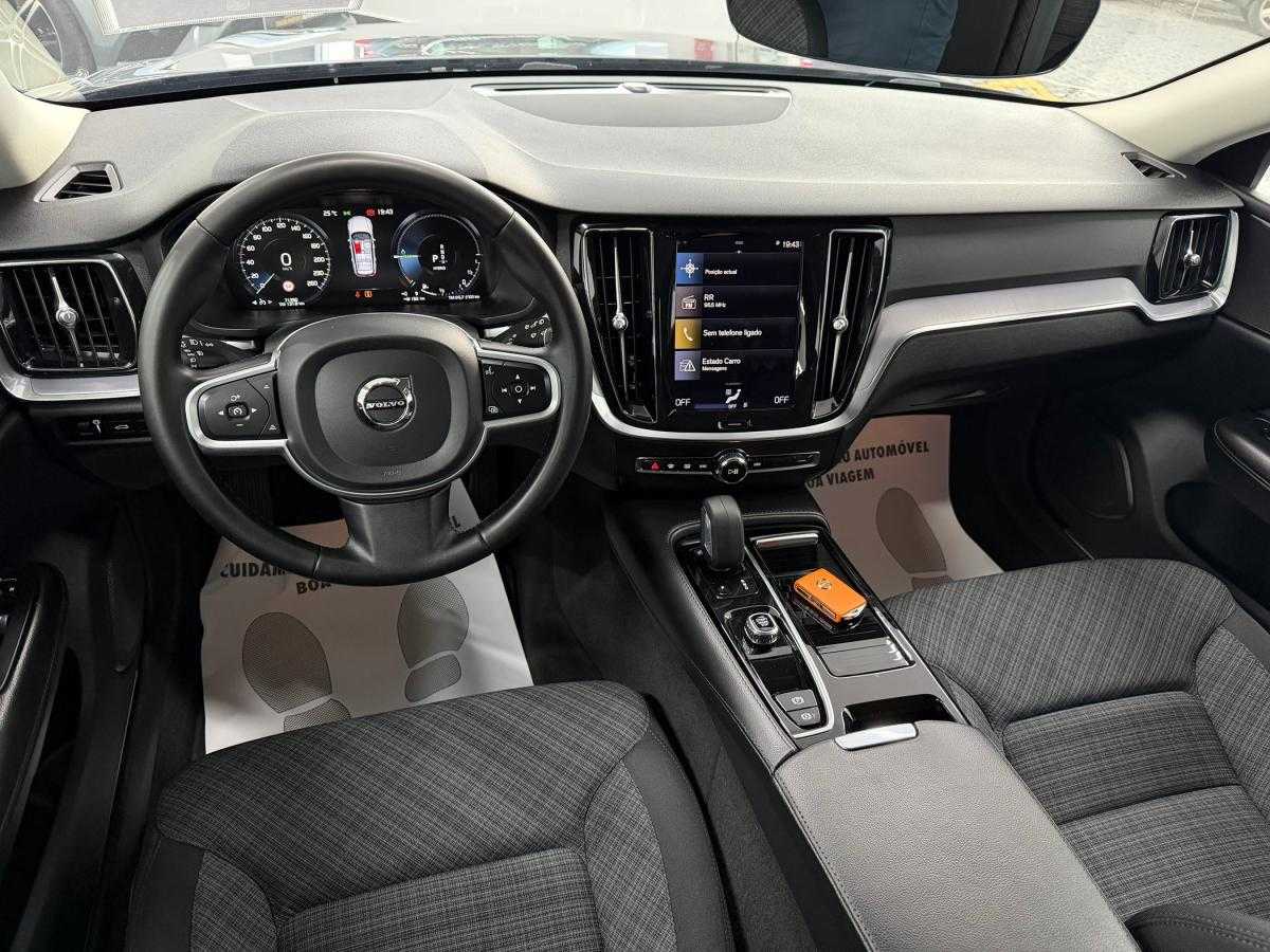 volvo-v60-2022-hibrido-a-gasolina-1969cc