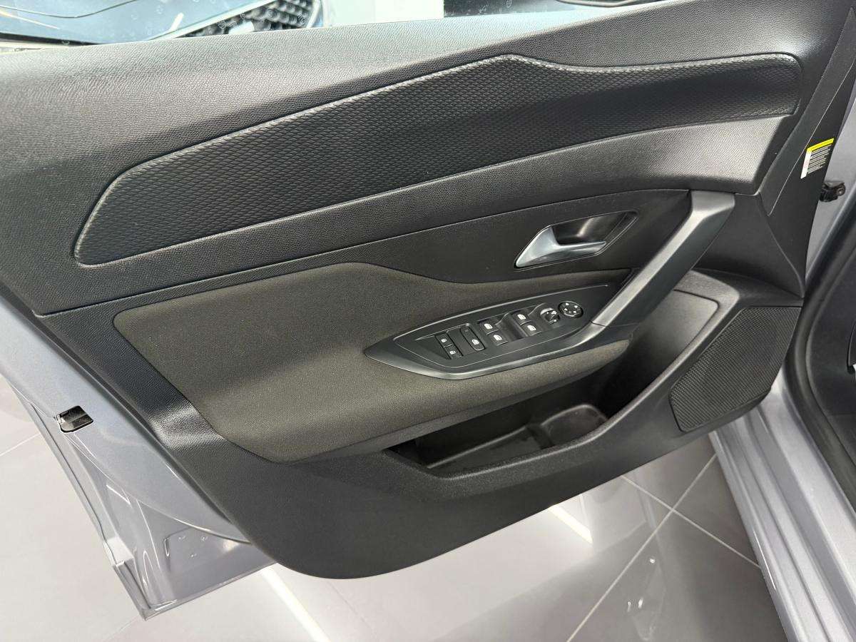 peugeot-308-sw-2023-diesel-1499cc
