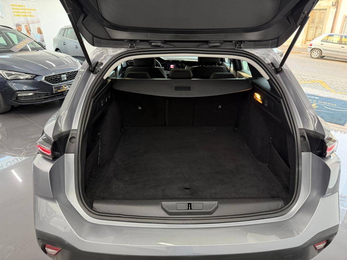peugeot-308-sw-2023-diesel-1499cc