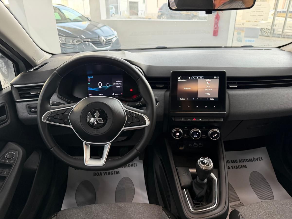 mitsubishi-colt-2024-gasolina-999cc