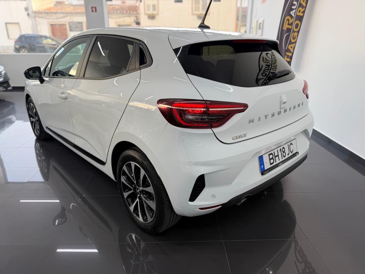mitsubishi-colt-2024-gasolina-999cc