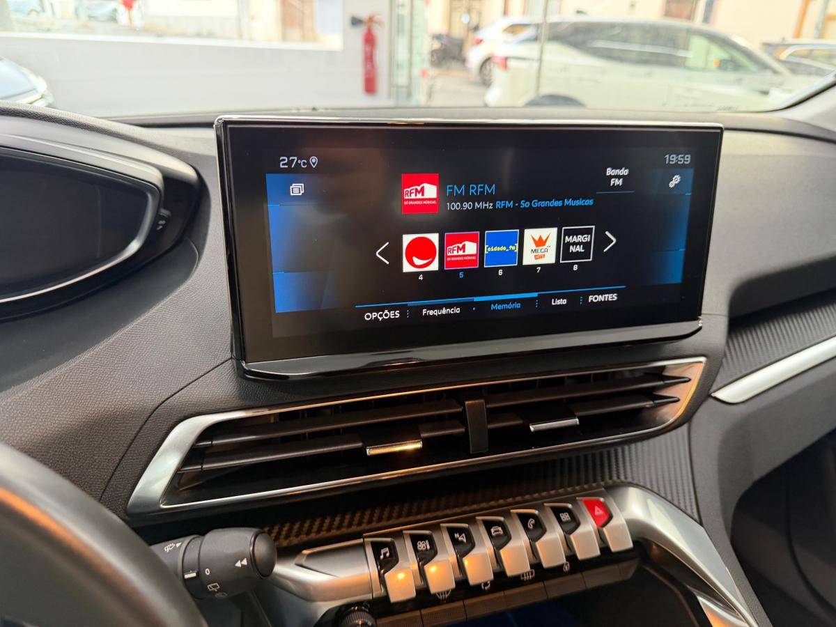peugeot-5008-2022-diesel-1499cc