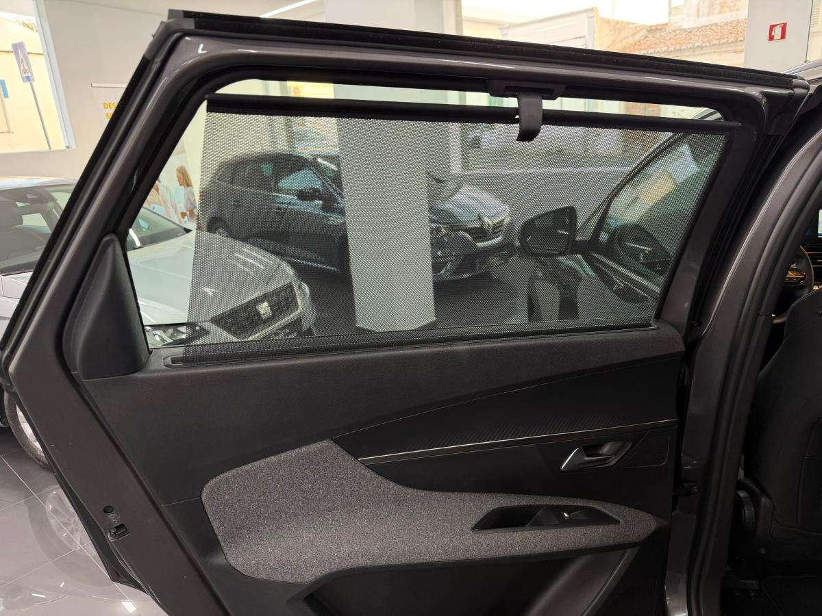 peugeot-5008-2022-diesel-1499cc