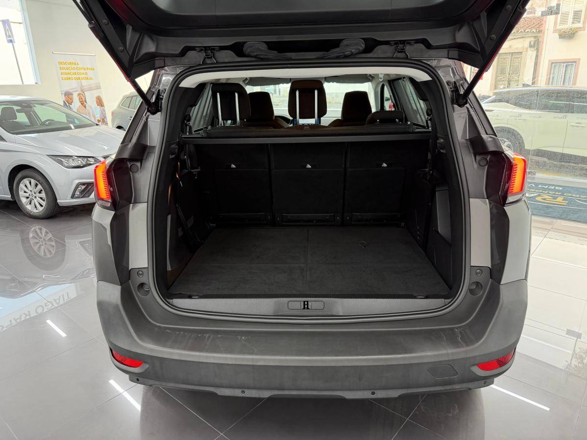 peugeot-5008-2022-diesel-1499cc