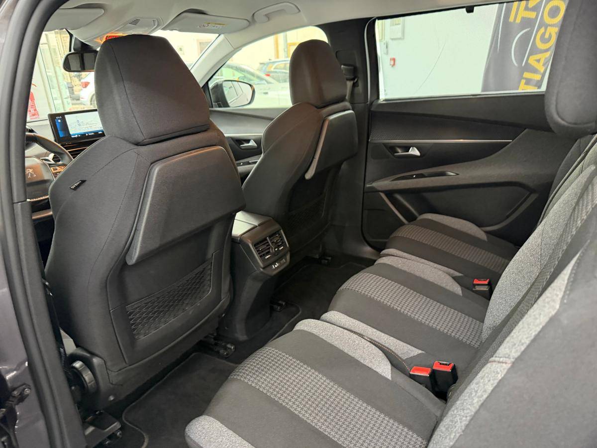 peugeot-5008-2022-diesel-1499cc