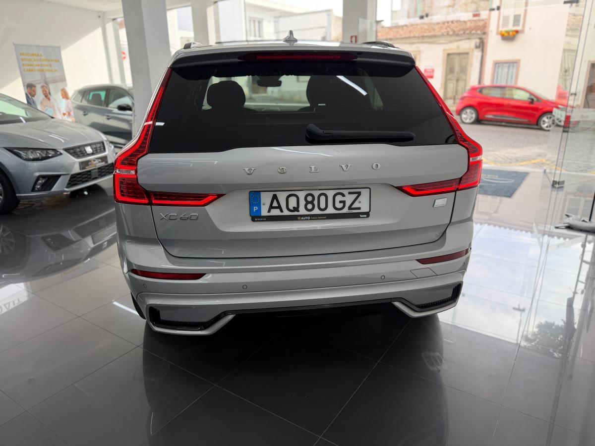 volvo-xc60-2022-hibrido-a-gasolina-1969cc