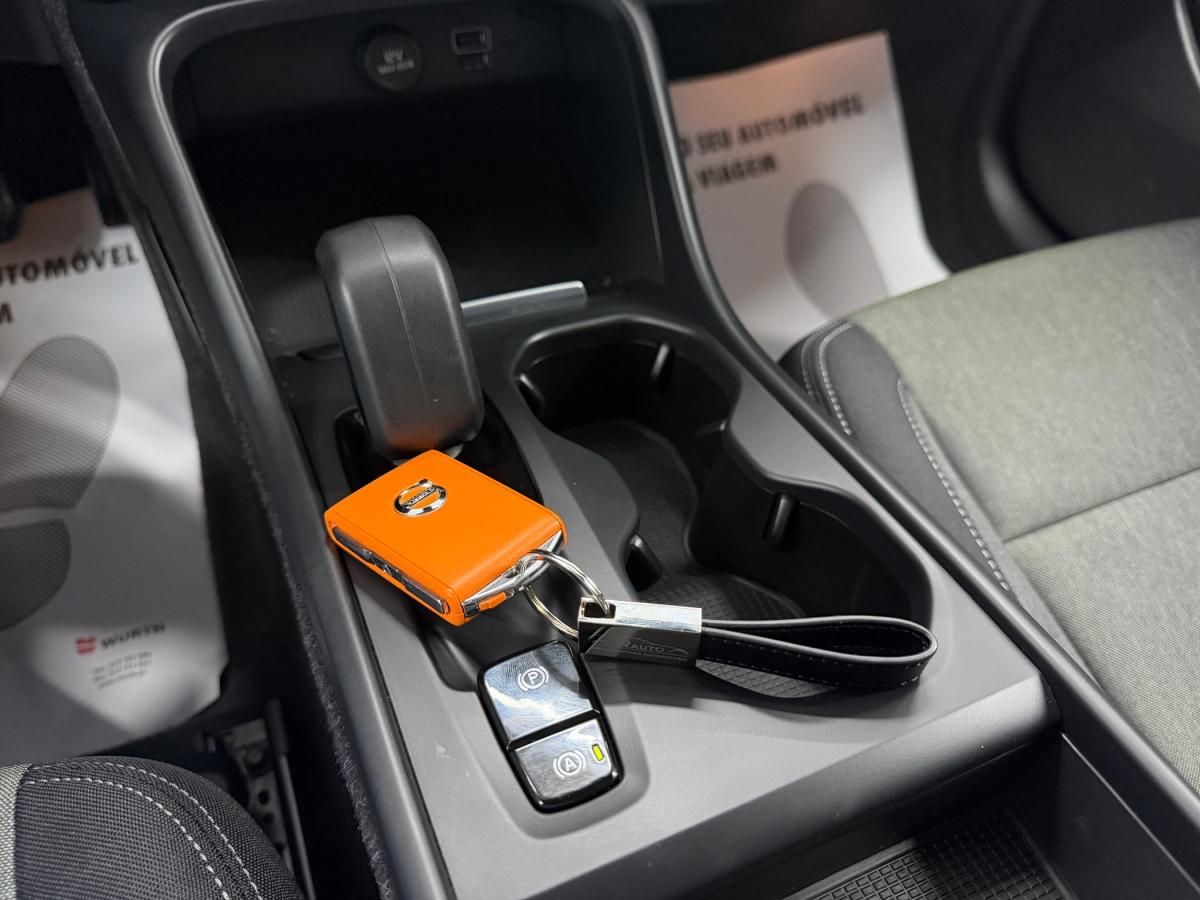volvo-xc40-2022-hibrido-a-gasolina-1477cc