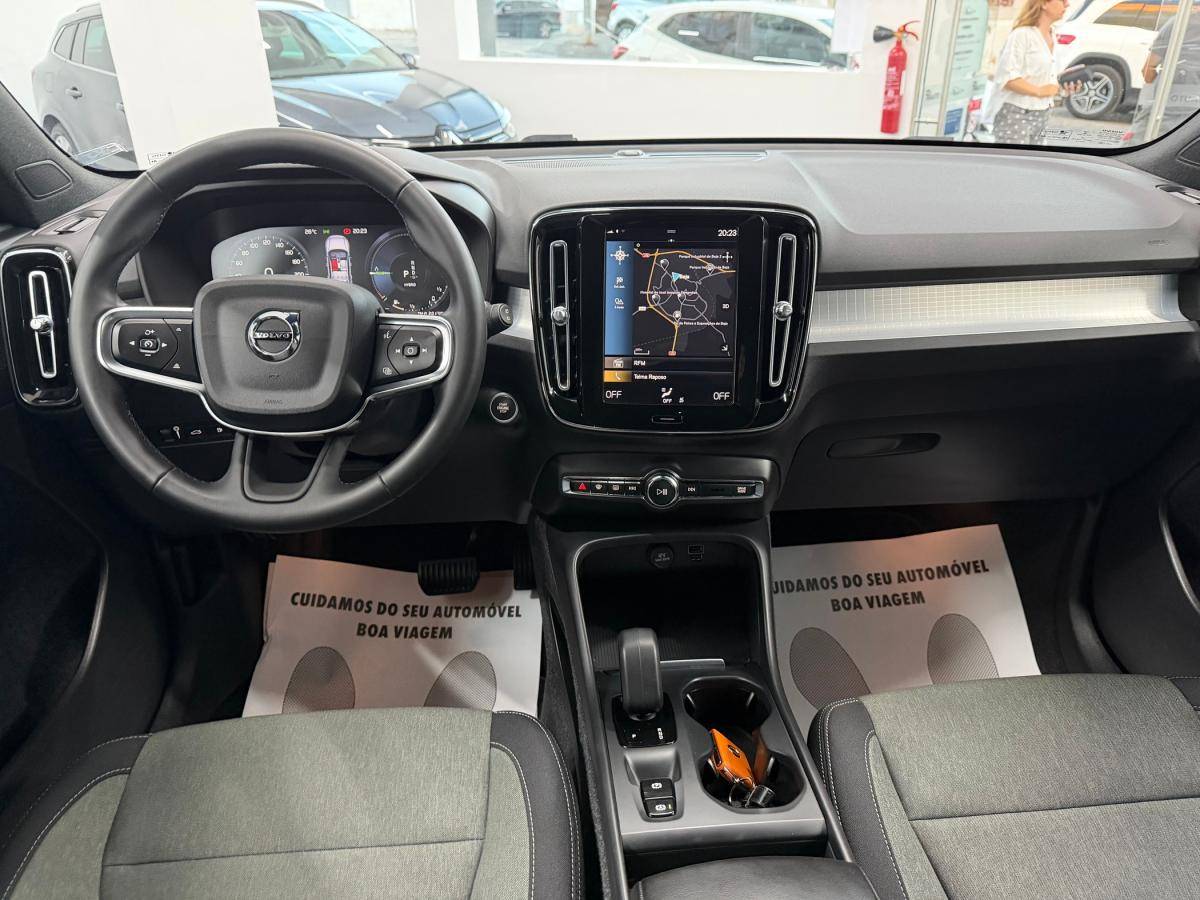 volvo-xc40-2022-hibrido-a-gasolina-1477cc