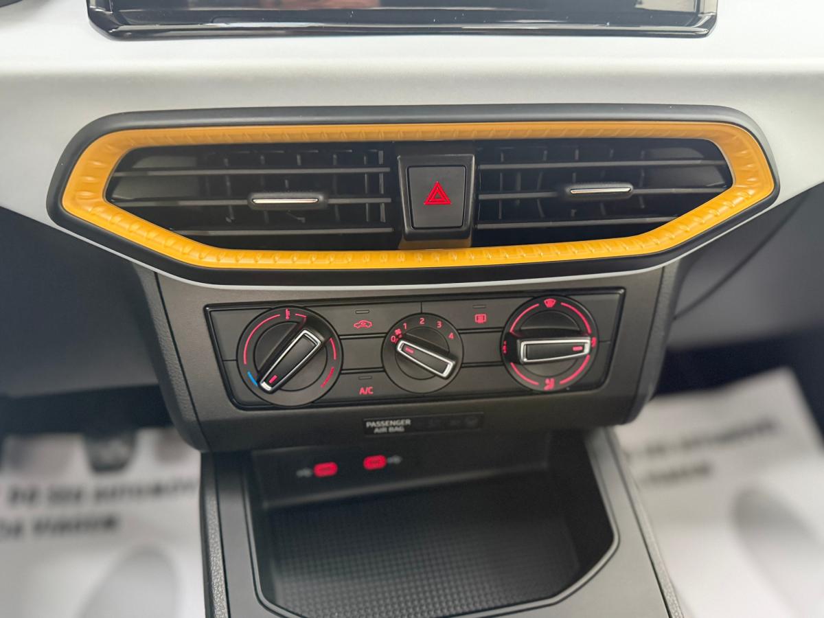 seat-ibiza-2023-gasolina-999cc
