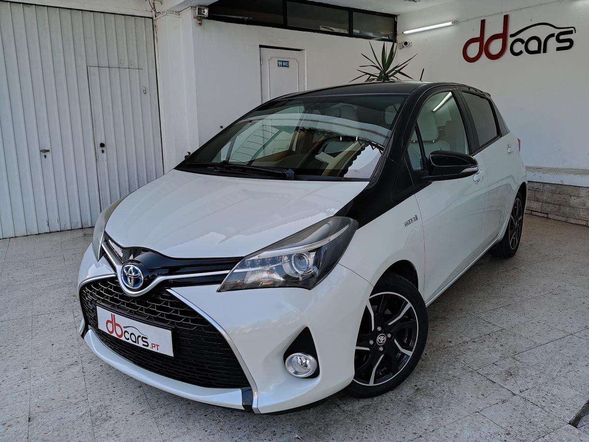 toyota-yaris-2016-hibrido-a-gasolina-1497cc