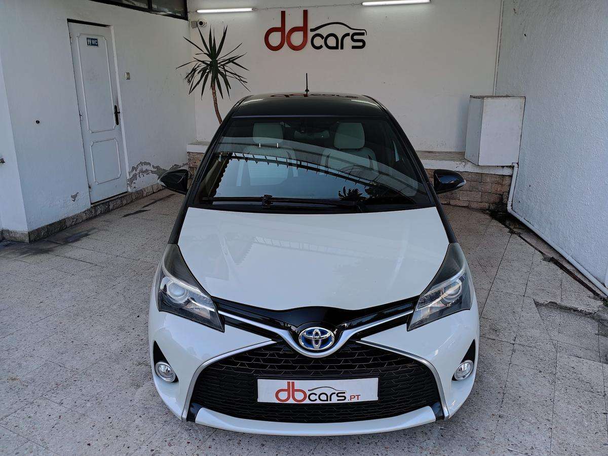 toyota-yaris-2016-hibrido-a-gasolina-1497cc