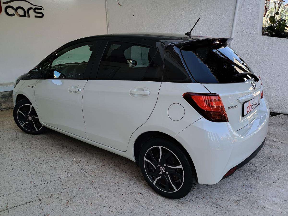 toyota-yaris-2016-hibrido-a-gasolina-1497cc