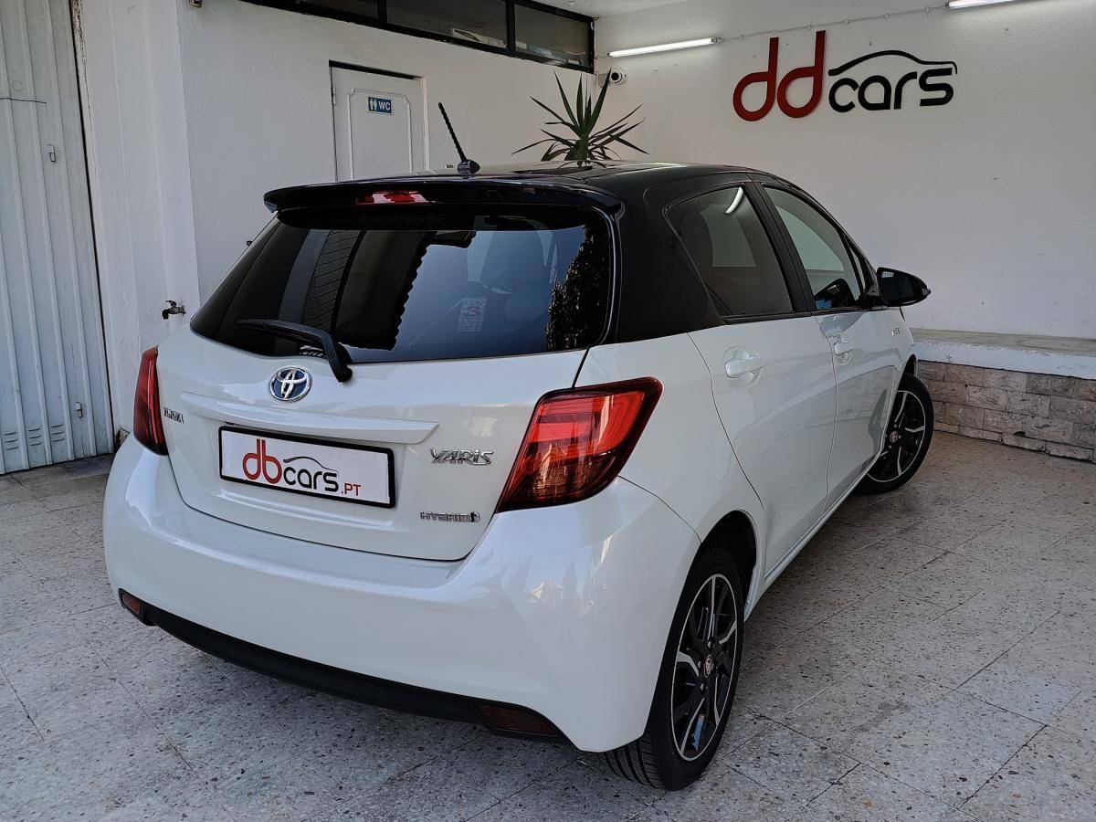 toyota-yaris-2016-hibrido-a-gasolina-1497cc