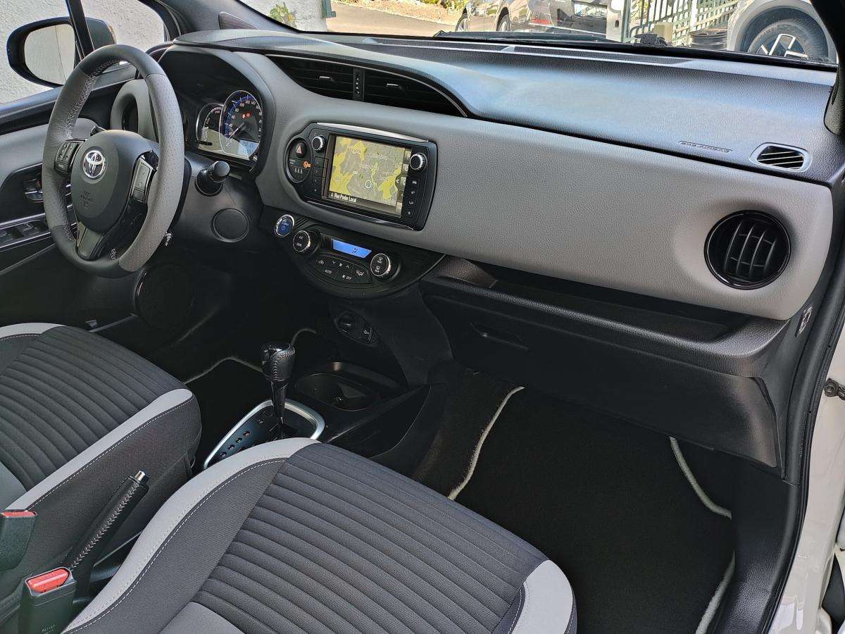 toyota-yaris-2016-hibrido-a-gasolina-1497cc