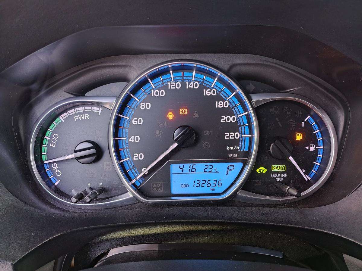 toyota-yaris-2016-hibrido-a-gasolina-1497cc