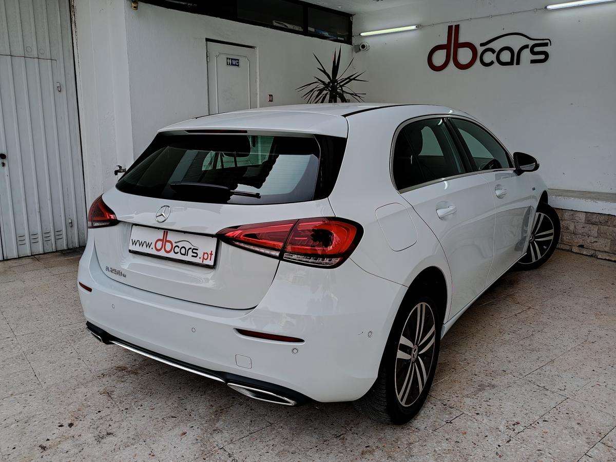 mercedes-benz-classe-a-2021-hibrido-a-gasolina-1332cc