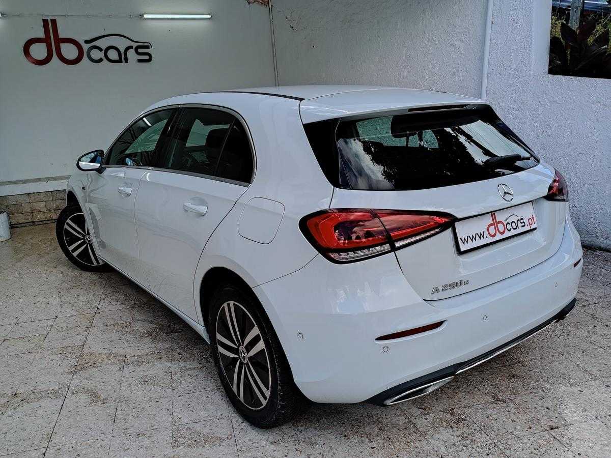 mercedes-benz-classe-a-2021-hibrido-a-gasolina-1332cc