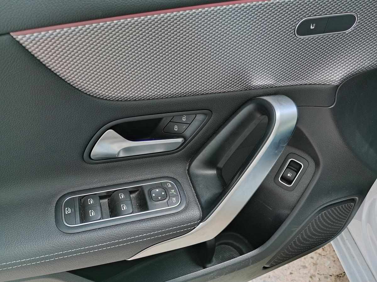 mercedes-benz-classe-a-2021-hibrido-a-gasolina-1332cc