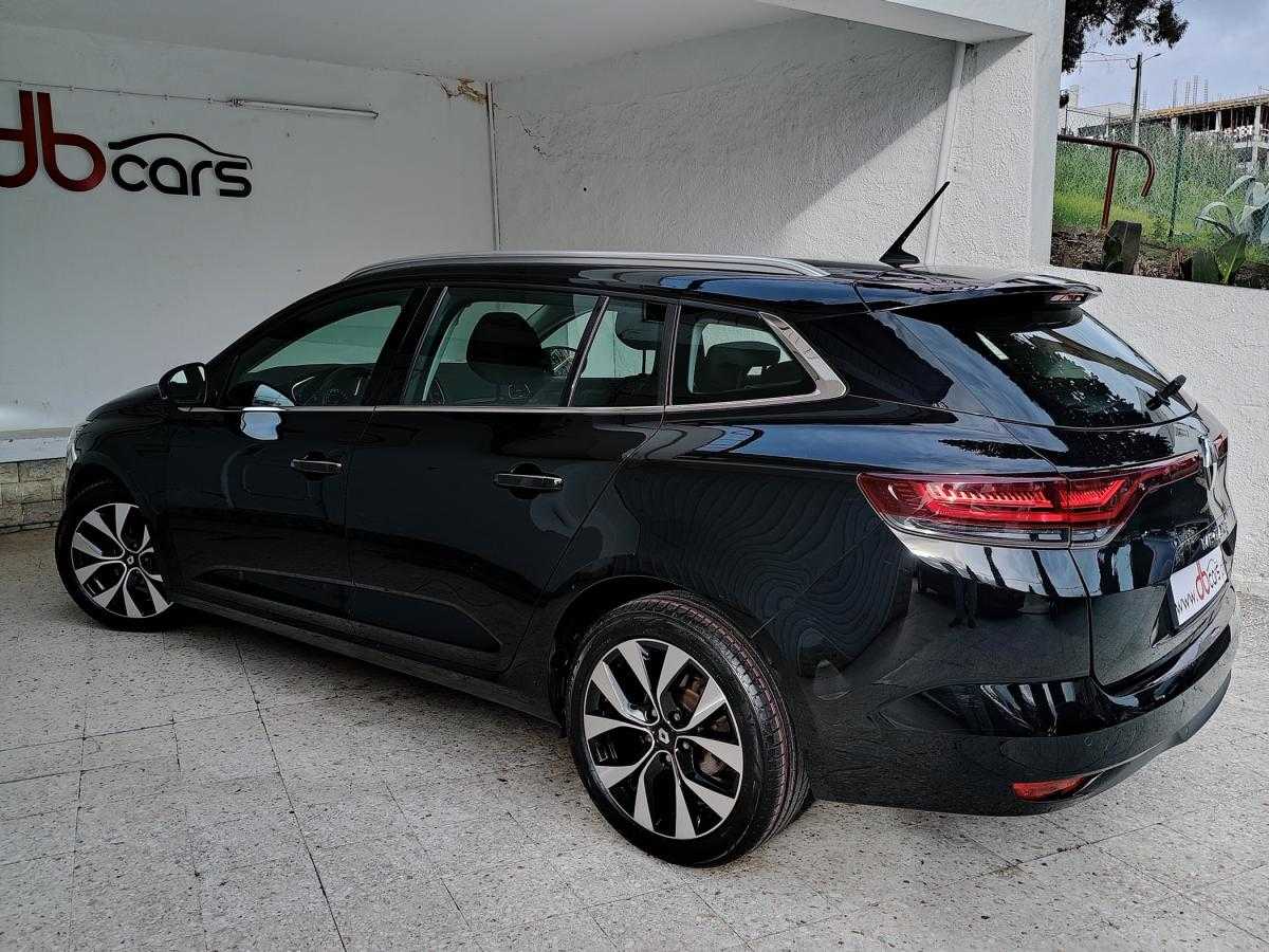 renault-megane-sport-tourer-2022-diesel-1461cc