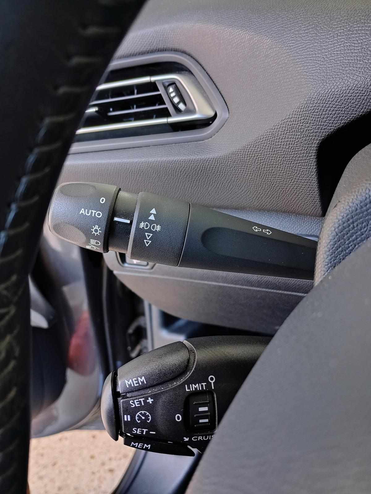 peugeot-308-2021-gasolina-1199cc