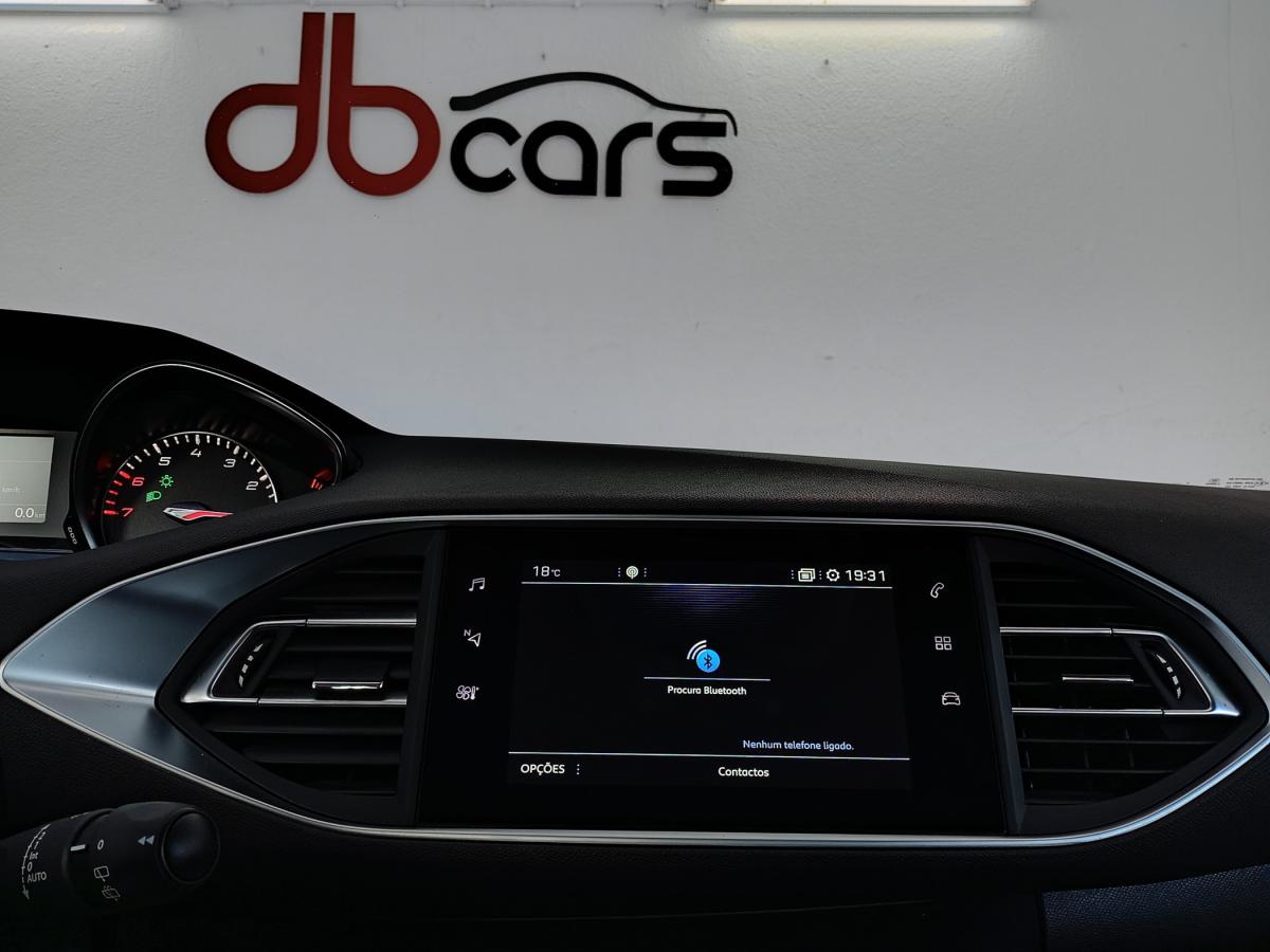 peugeot-308-2021-gasolina-1199cc