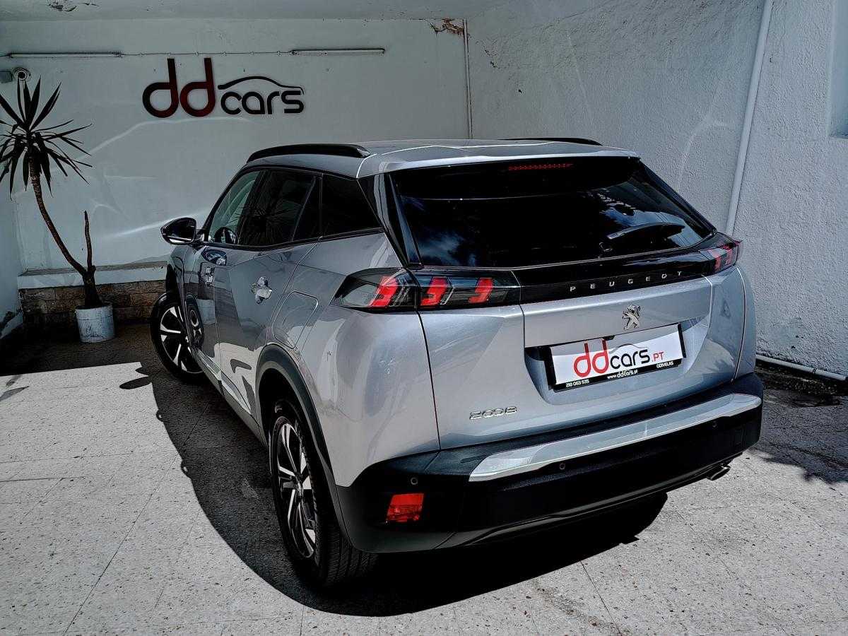 peugeot-2008-2021-diesel-1499cc