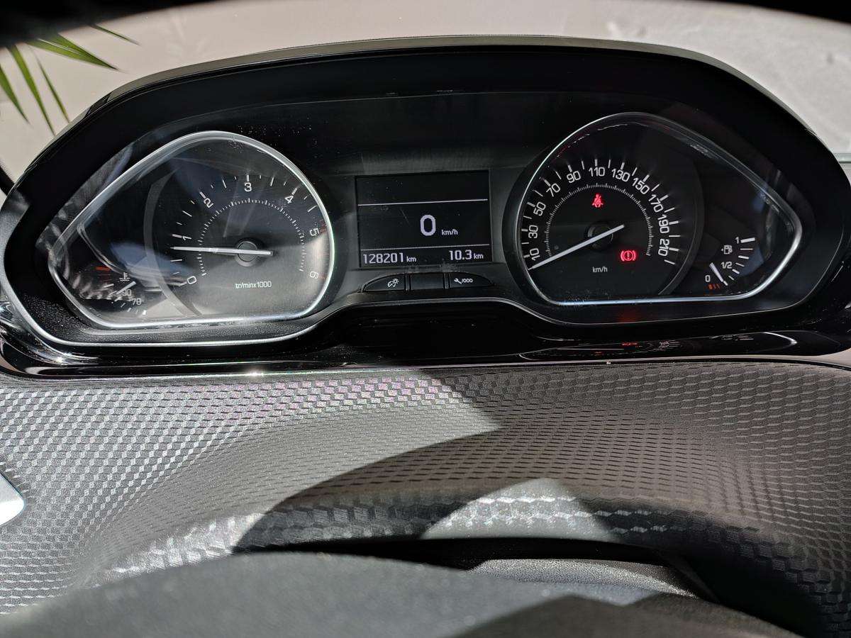 peugeot-2008-2016-diesel-1560cc