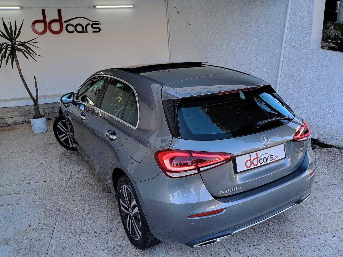 mercedes-benz-classe-a-2022-hibrido-a-gasolina-1332cc