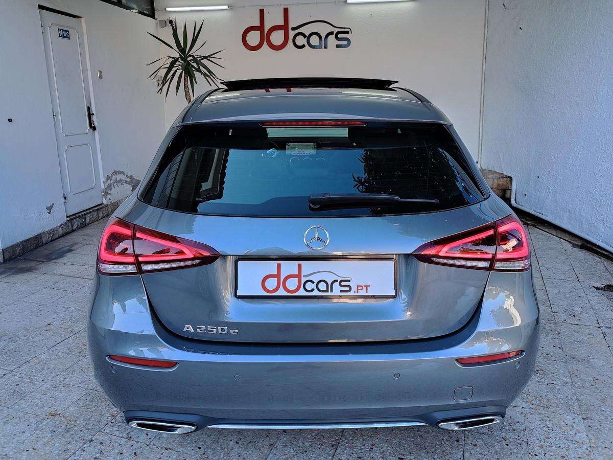 mercedes-benz-classe-a-2022-hibrido-a-gasolina-1332cc