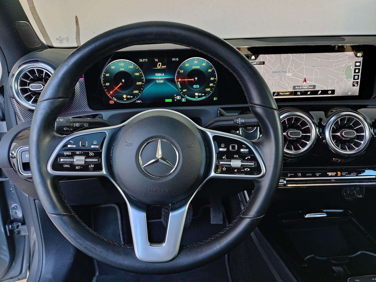 mercedes-benz-classe-a-2022-hibrido-a-gasolina-1332cc