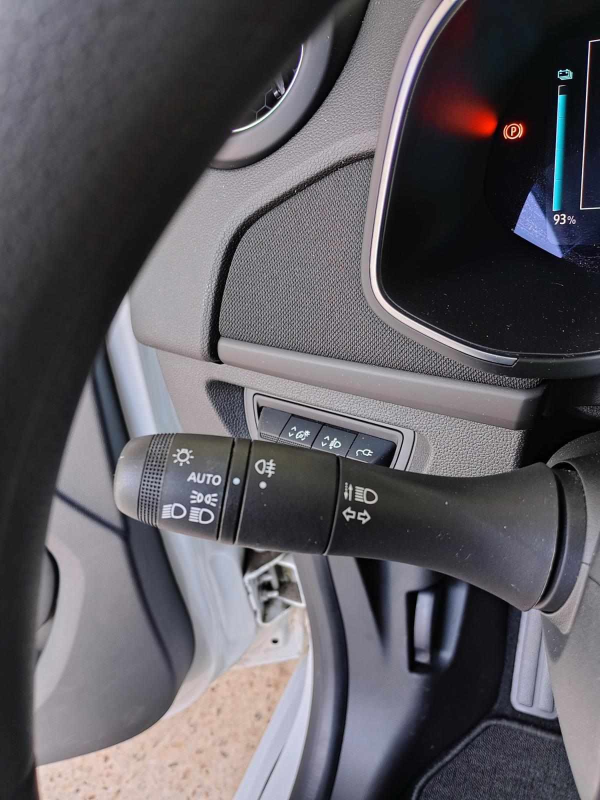 renault-zoe-2021-eletrico-0cc