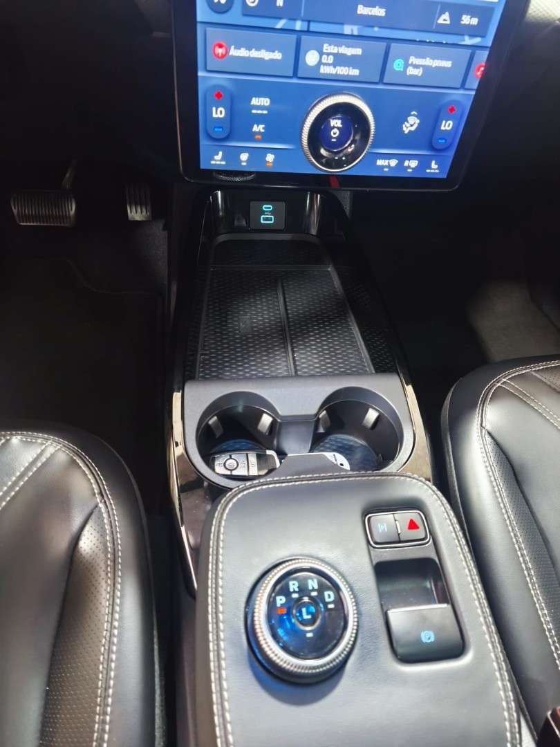 ford-mustang-mach-e-2022-eletrico-0cc