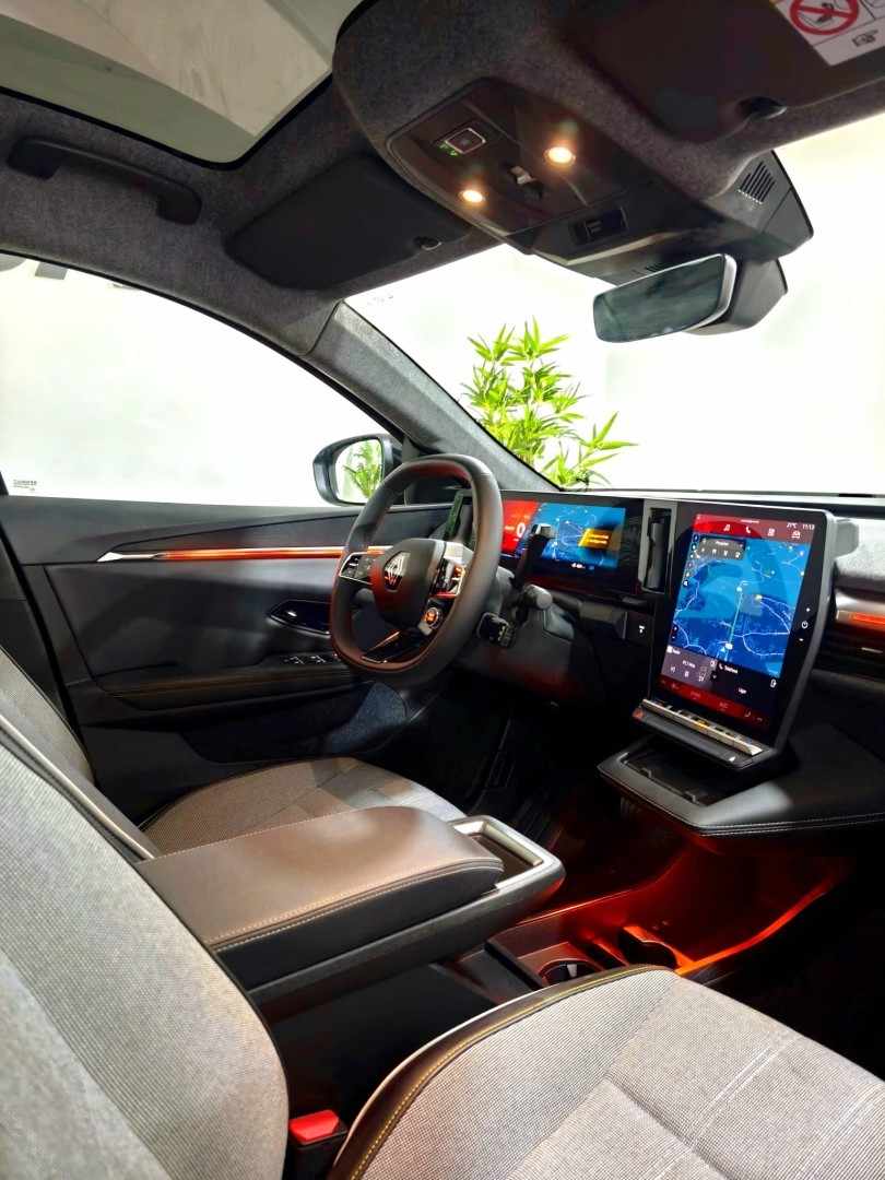 renault-scenic-2024-eletrico-0cc