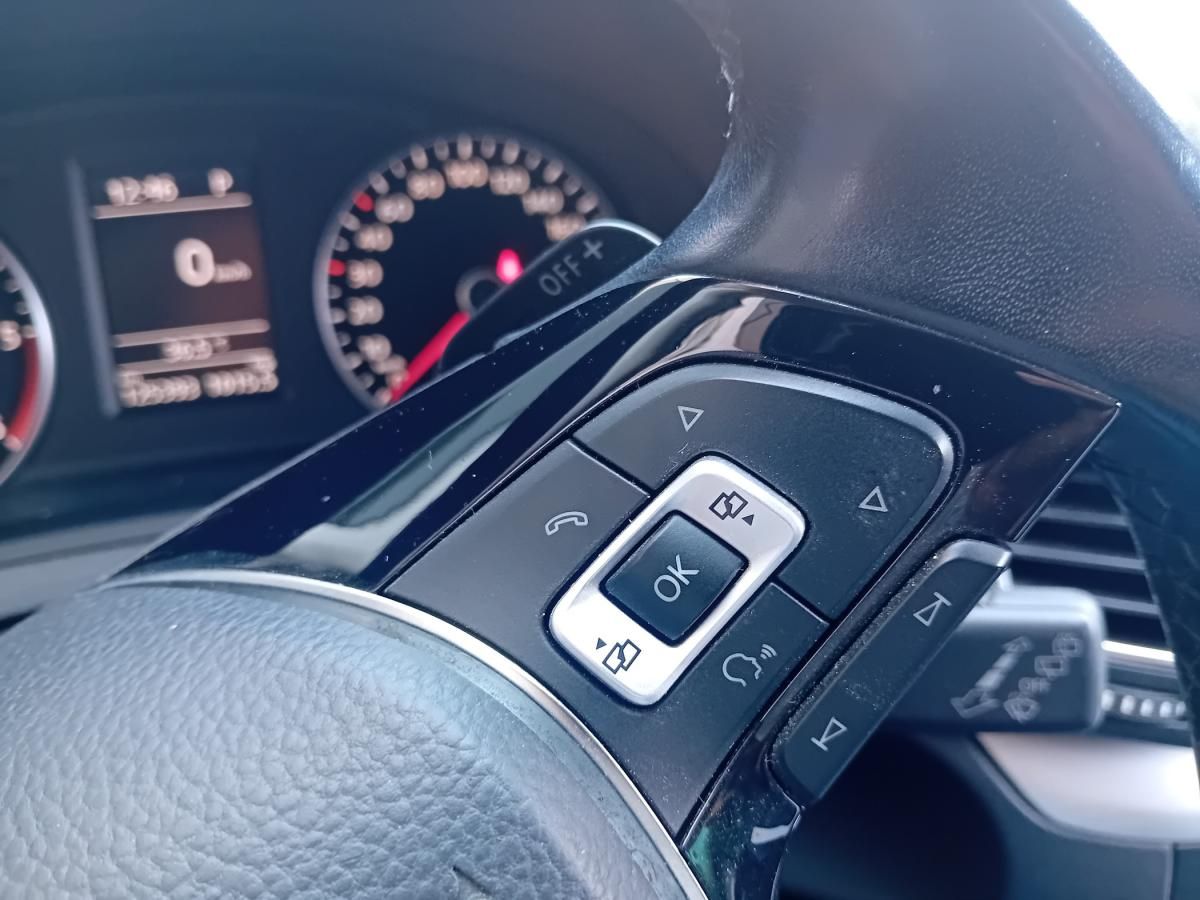 volkswagen-sharan-2018-diesel-1968cc