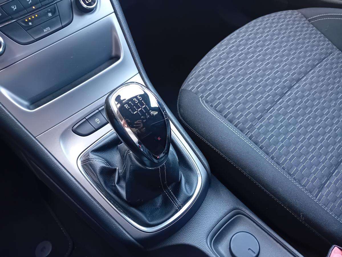 opel-astra-sport-tourer-2017-diesel-1598cc