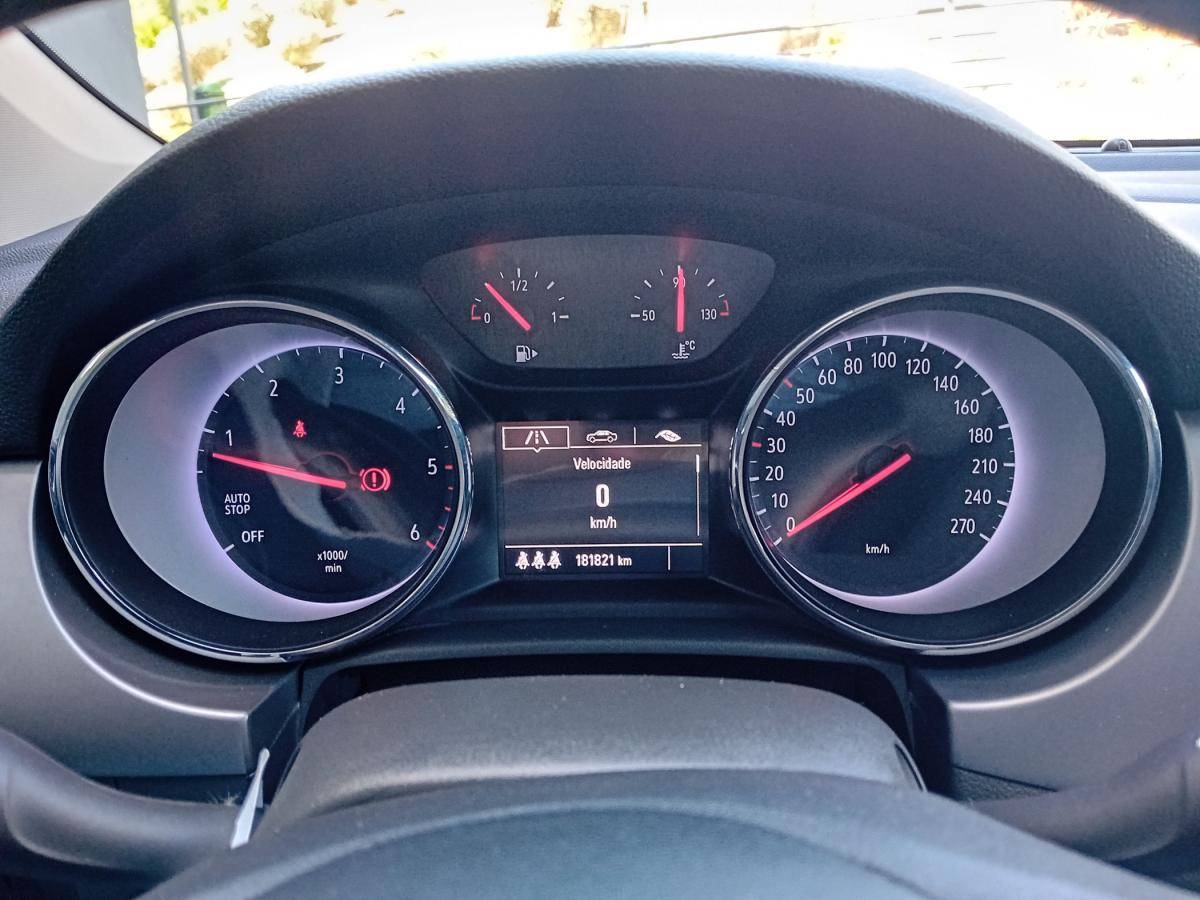 opel-astra-sport-tourer-2017-diesel-1598cc