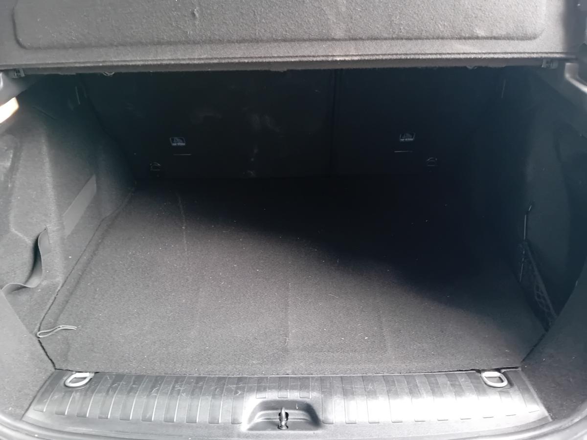 peugeot-2008-2018-gasolina-1199cc