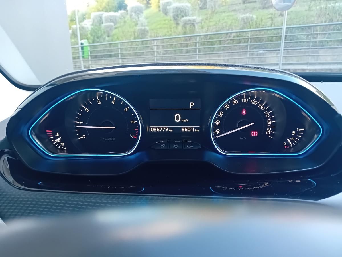 peugeot-2008-2017-gasolina-1199cc