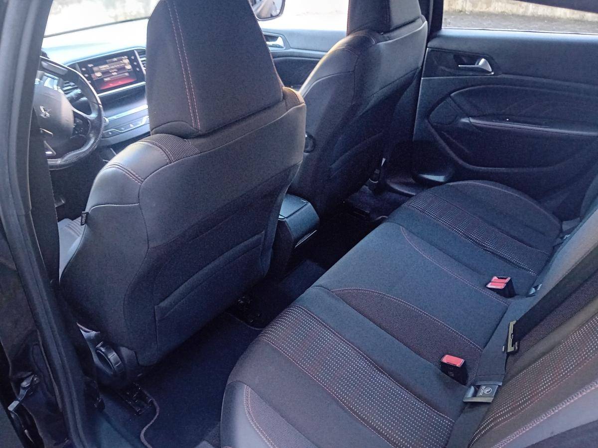 peugeot-308-2017-gasolina-1199cc