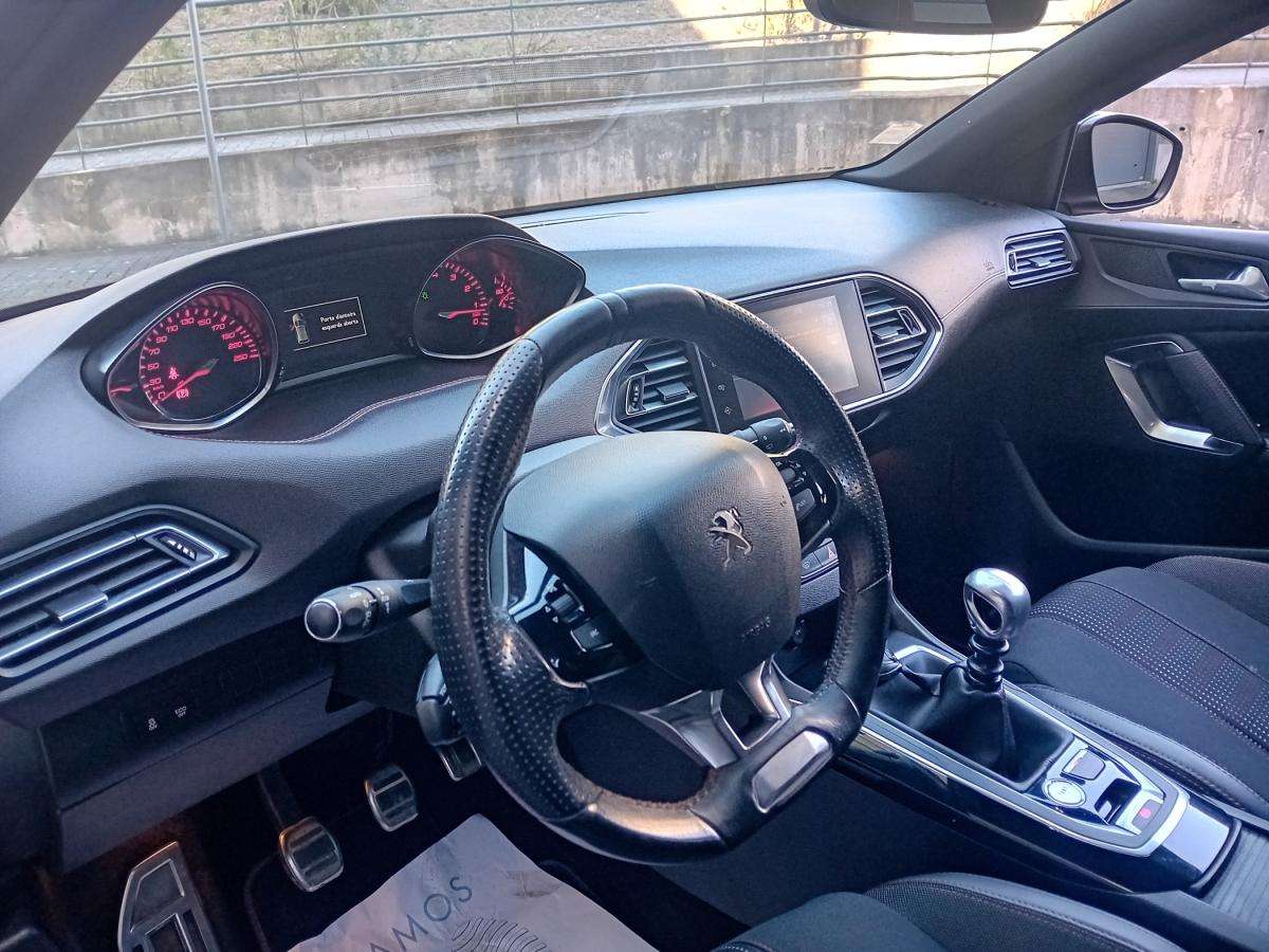 peugeot-308-2017-gasolina-1199cc