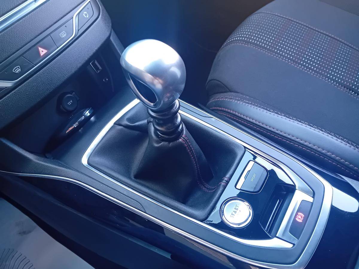 peugeot-308-2017-gasolina-1199cc