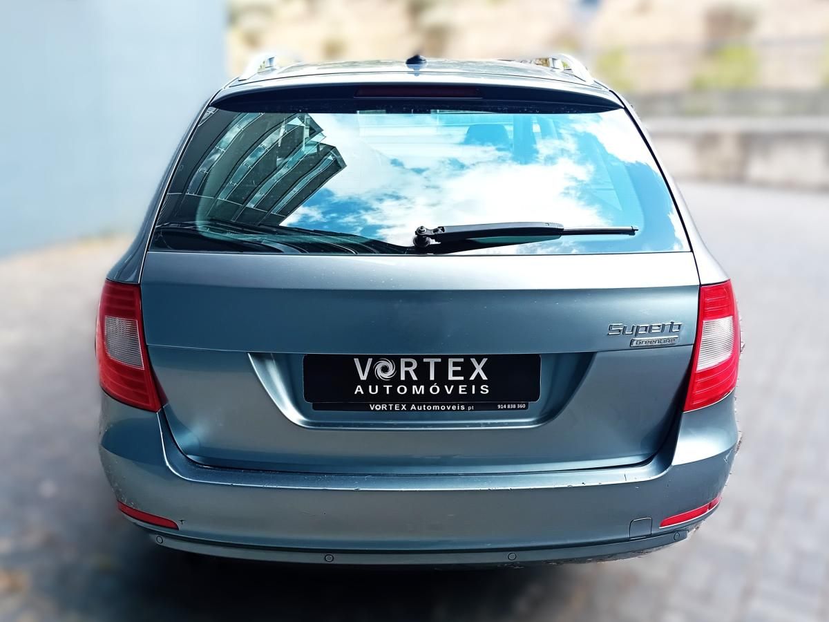 skoda-superb-2013-diesel-1598cc